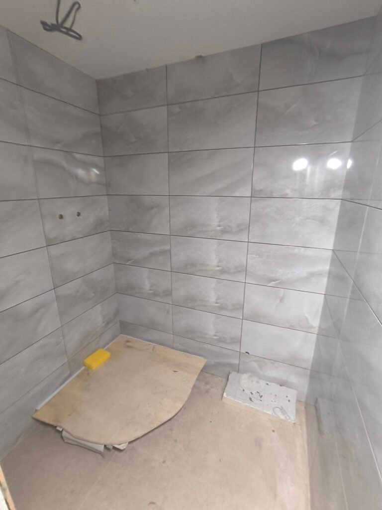 Modern Bathroom Wall Tiling