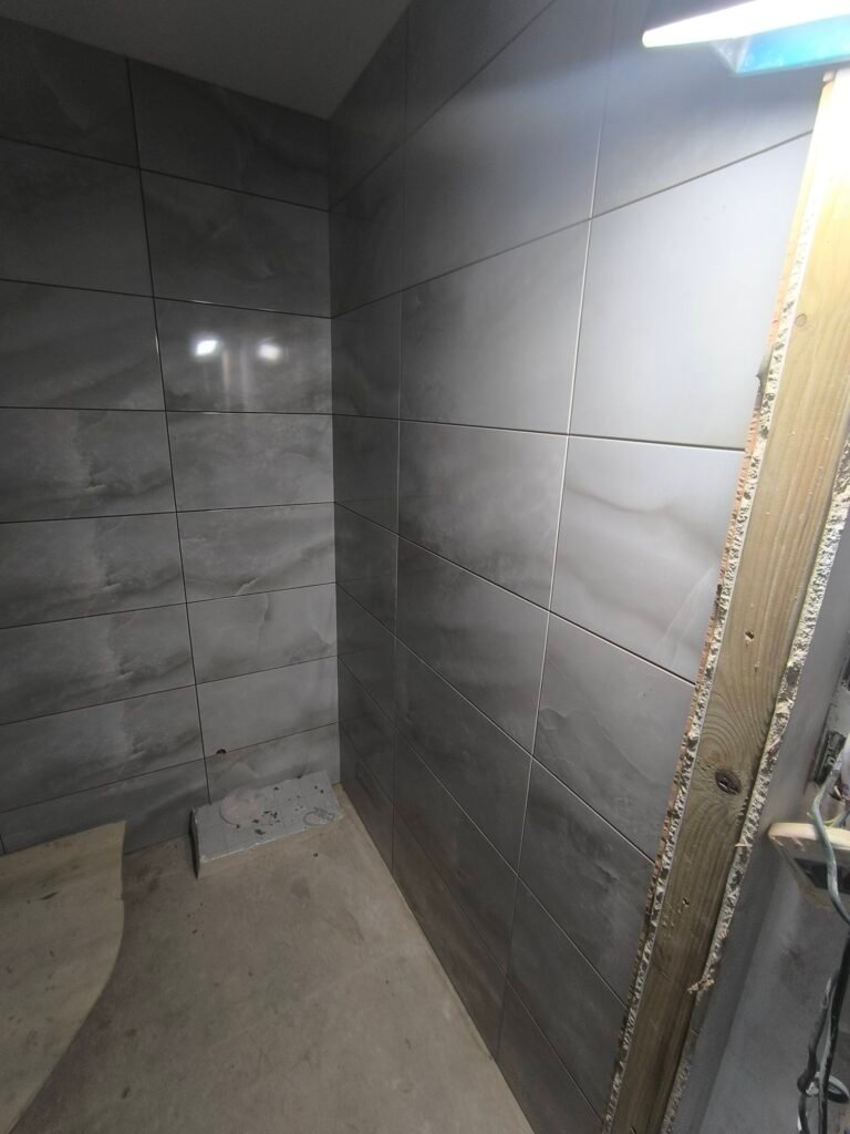 Modern Bathroom Wall Tiling