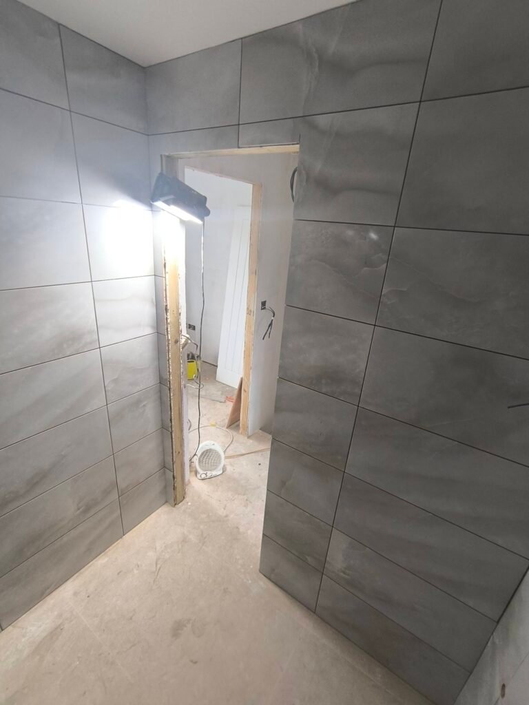 Modern Bathroom Wall Tiling